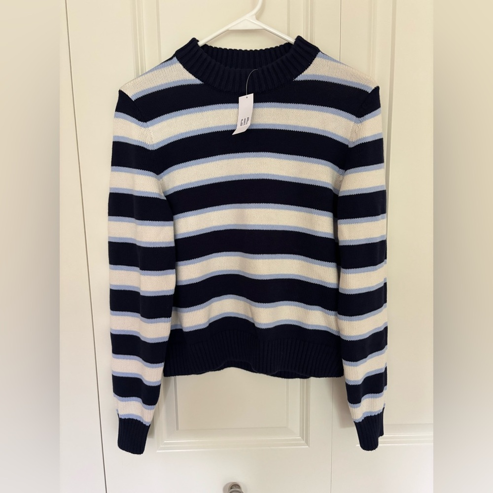 Women’s gap factory navy, white, blue stripe crewneck sweater small NWT